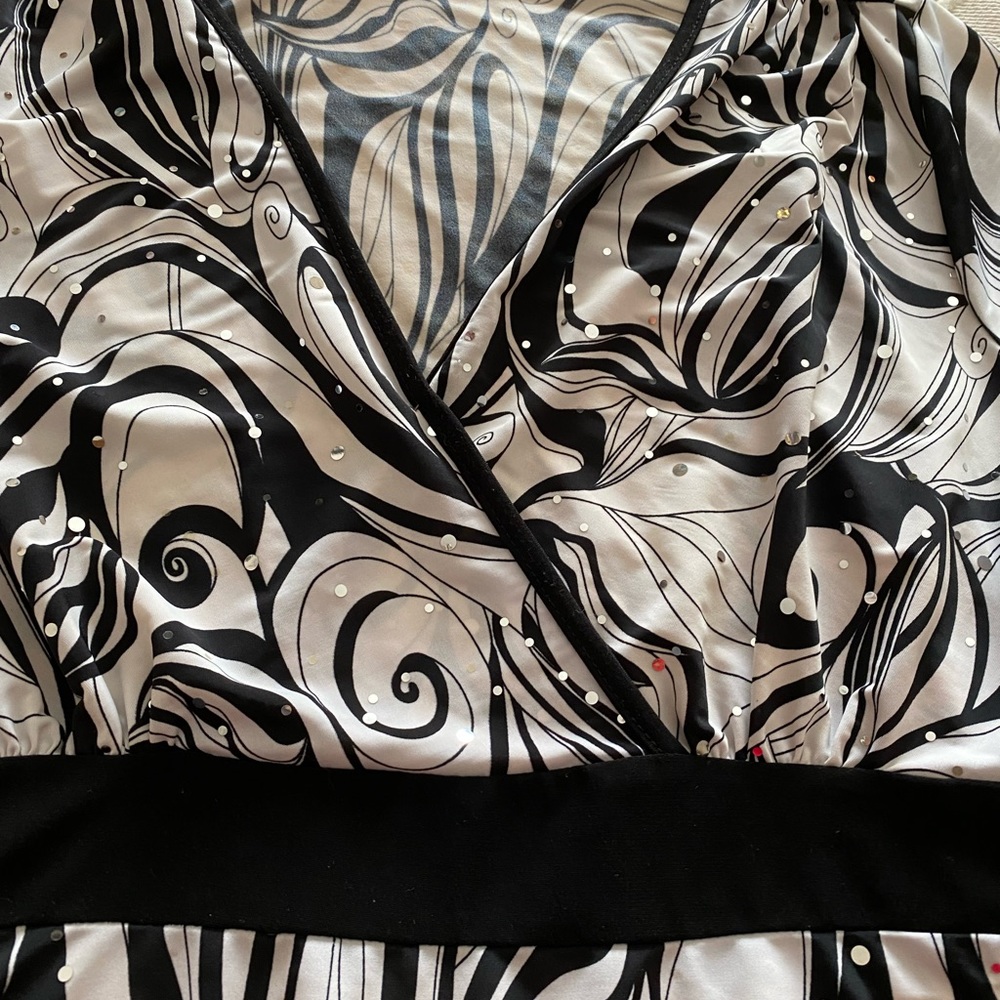 Top - Picture 4 of 6